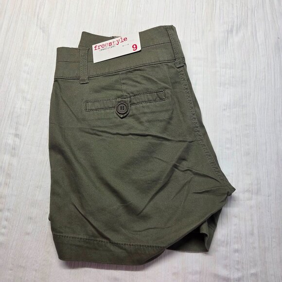 Freestyle Revolution Juniors 9 Olive Green Summer Shorts - Picture 1 of 10